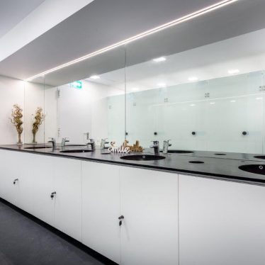 KUMA – Lavoare Concept pentru băi contemporane publice sau private
