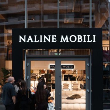 Lansare showroom Naline Mobili în România